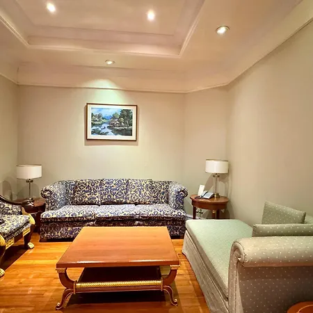 Royal Benja Hotel - Big Rooms, Family Friendly