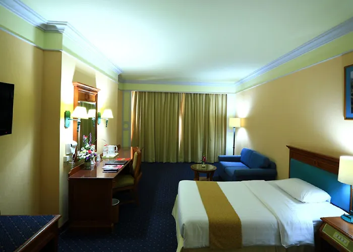 Royal Benja - Big Rooms, Family Friendly Hotel