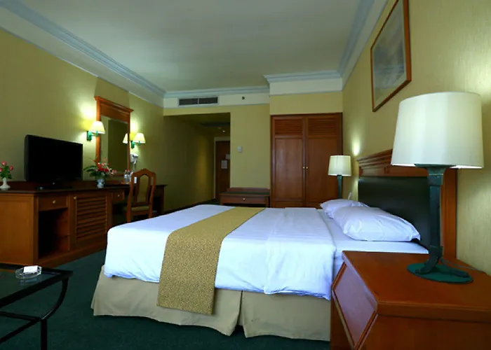 Royal Benja - Big Rooms, Family Friendly Hotel Bangkok