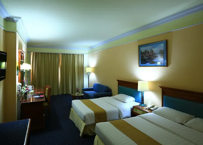 Royal Benja - Big Rooms, Family Friendly 4* Bangkok