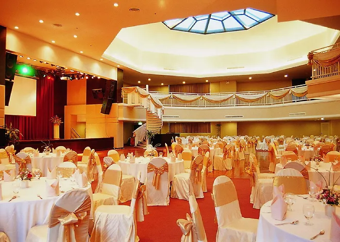 Royal Benja - Big Rooms, Family Friendly Hotel Bangkok