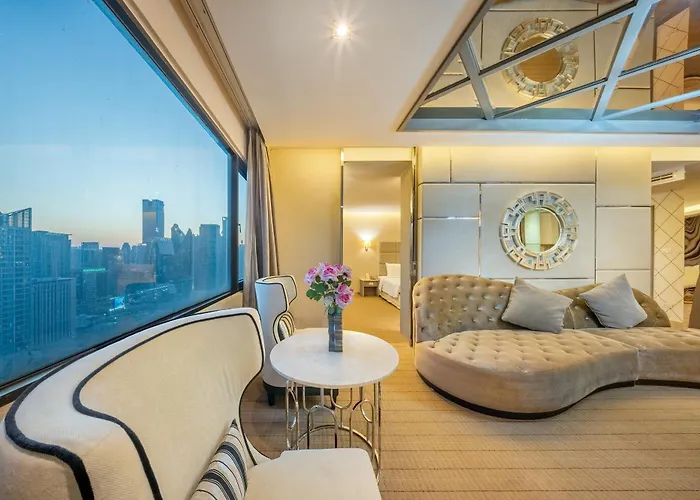 Royal Benja - Big Rooms, Family Friendly Hotel Bangkok
