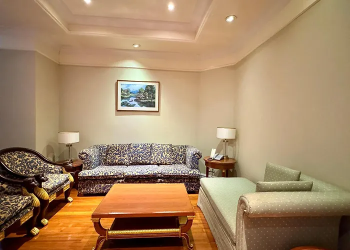 Royal Benja - Big Rooms, Family Friendly 4* Bangkok