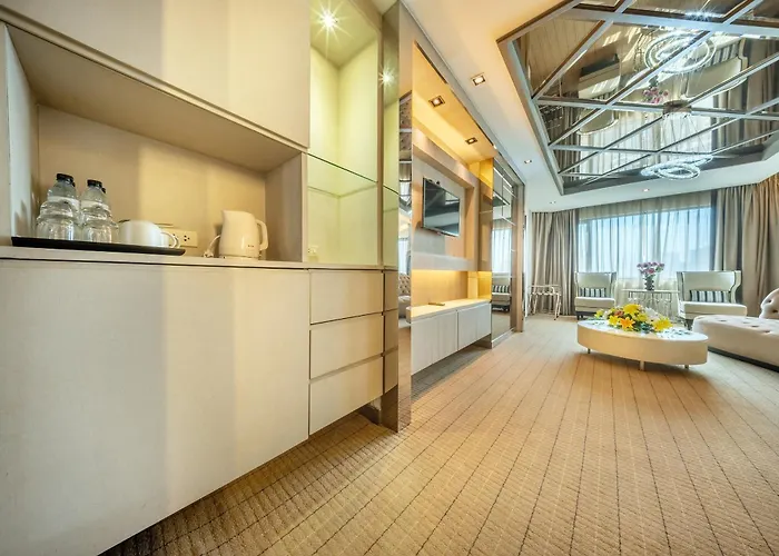 Hotel Royal Benja - Big Rooms, Family Friendly