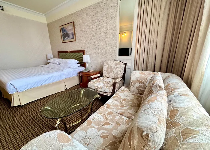 Royal Benja - Big Rooms, Family Friendly 酒店 4*