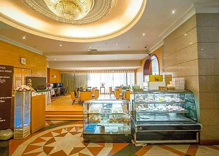 Royal Benja - Big Rooms, Family Friendly Hotel 4*